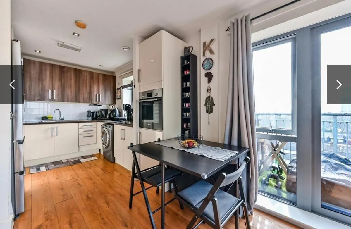 Sunset Heights Bright 2Br With City Views And Free Parking London United Kingdom