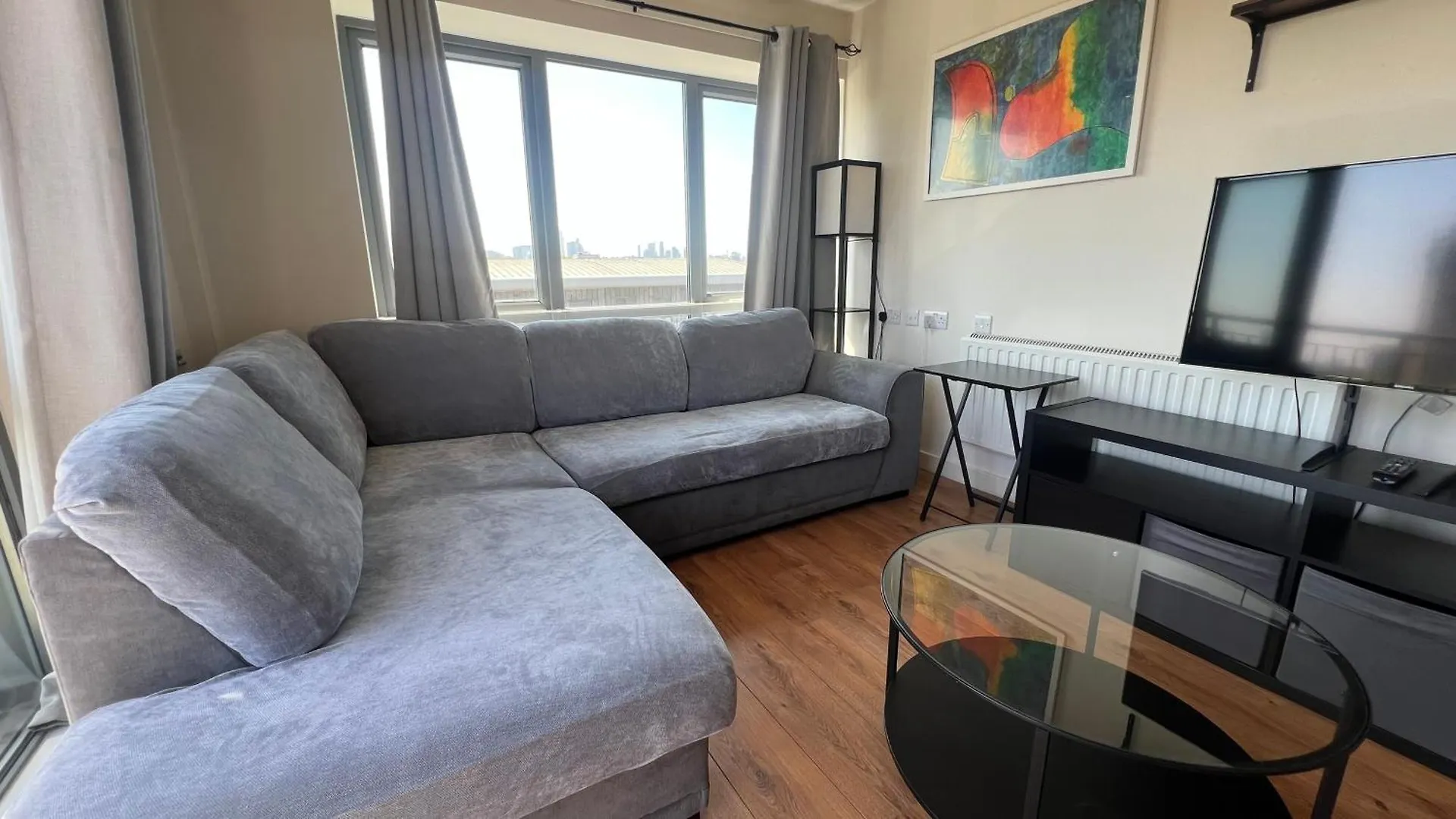 Sunset Heights Bright 2Br With City Views And Free Parking London Apartment