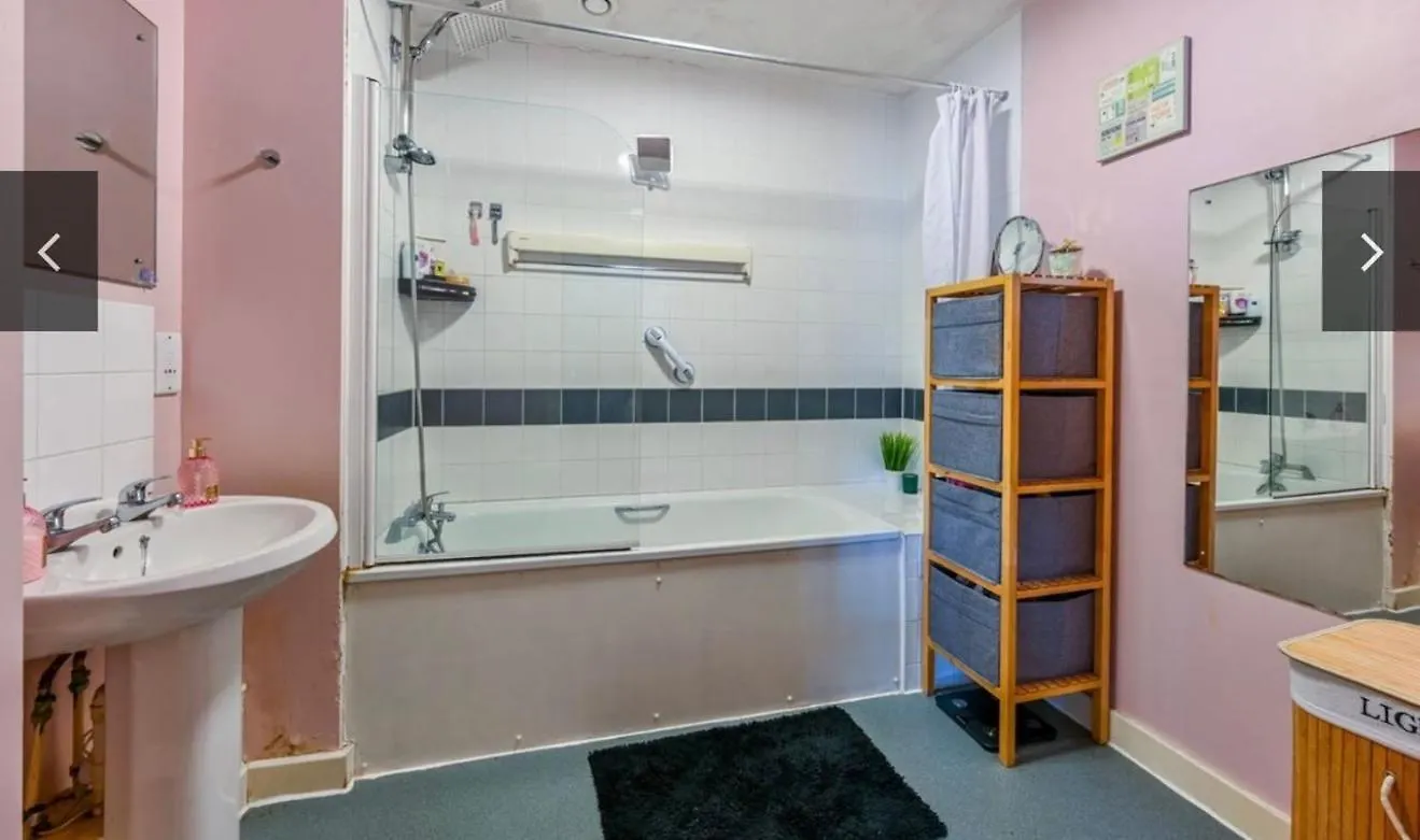 Apartment Sunset Heights Bright 2Br With City Views And Free Parking London