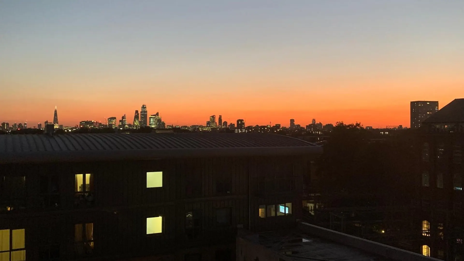 Apartment Sunset Heights Bright 2Br With City Views And Free Parking London