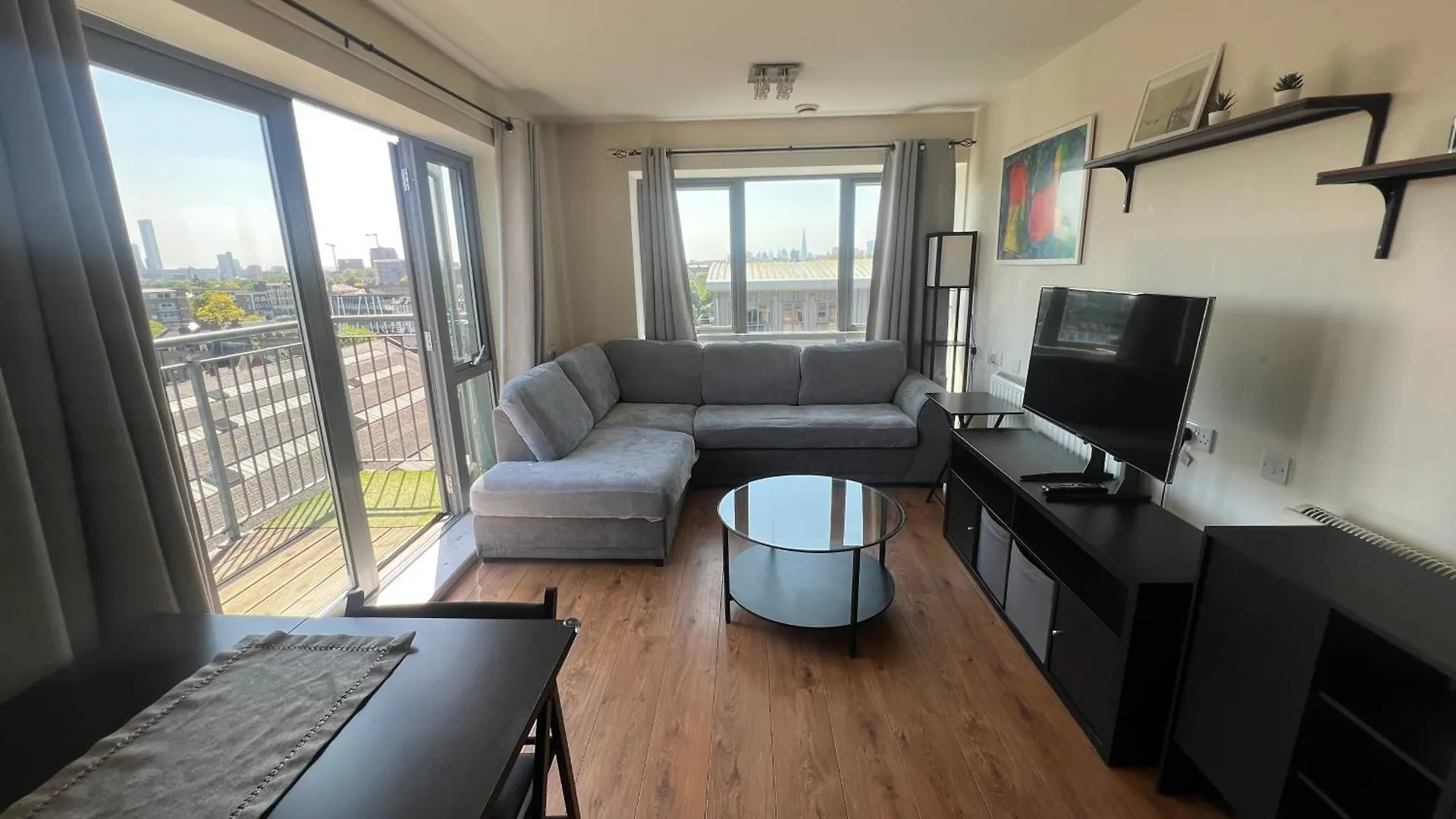 Sunset Heights Bright 2Br With City Views And Free Parking London