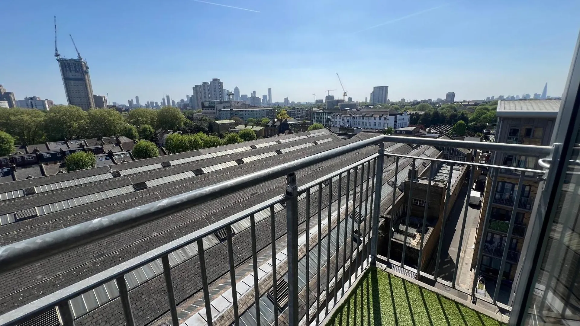 Apartment Sunset Heights Bright 2Br With City Views And Free Parking London